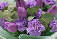 Bouquet with purple tulips and carnations — photo 2